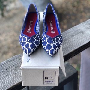 BNIB Rothy's Indigo Giraffe Points 8.5